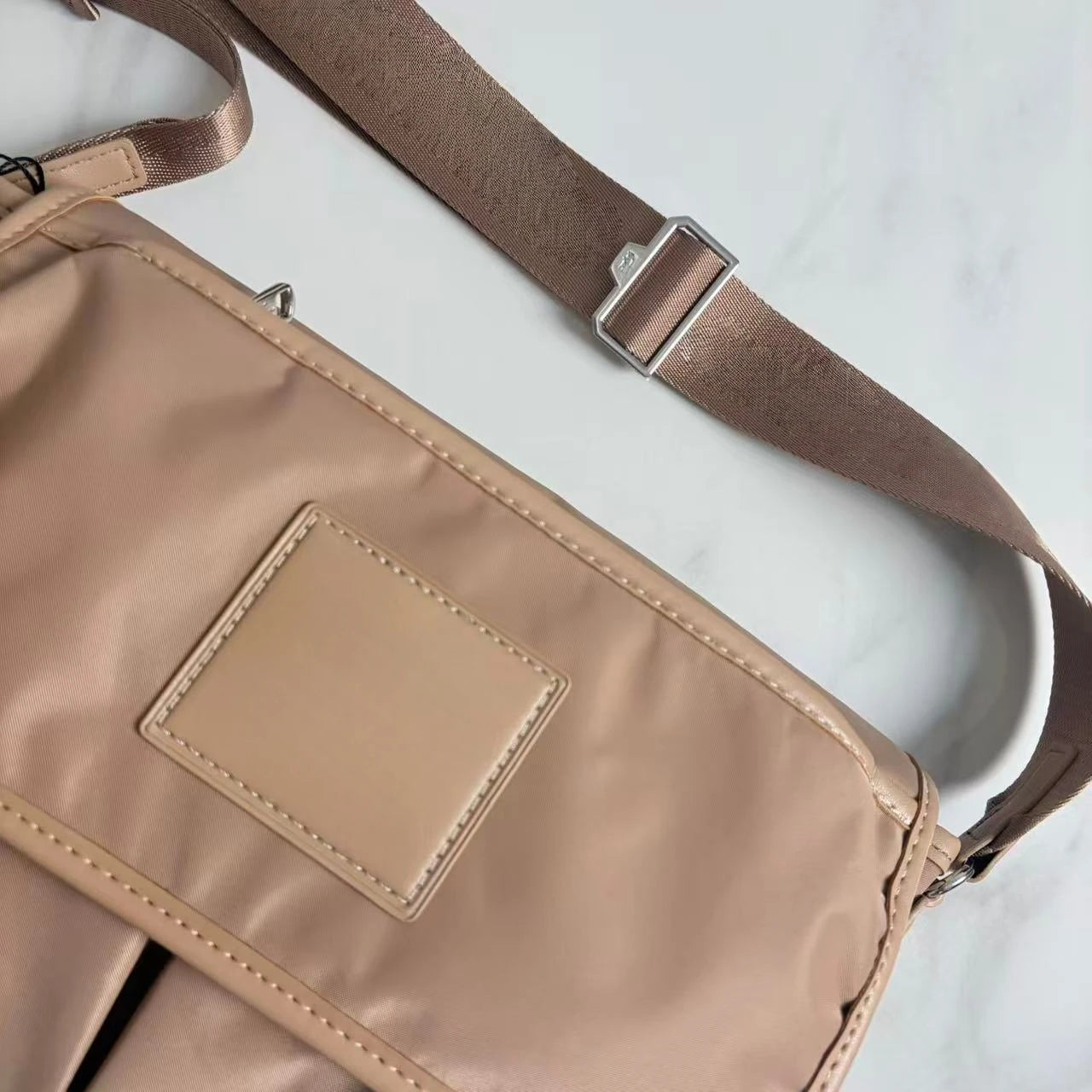 Nylon Messenger Bag Lightweight Casual Crossbody Bag