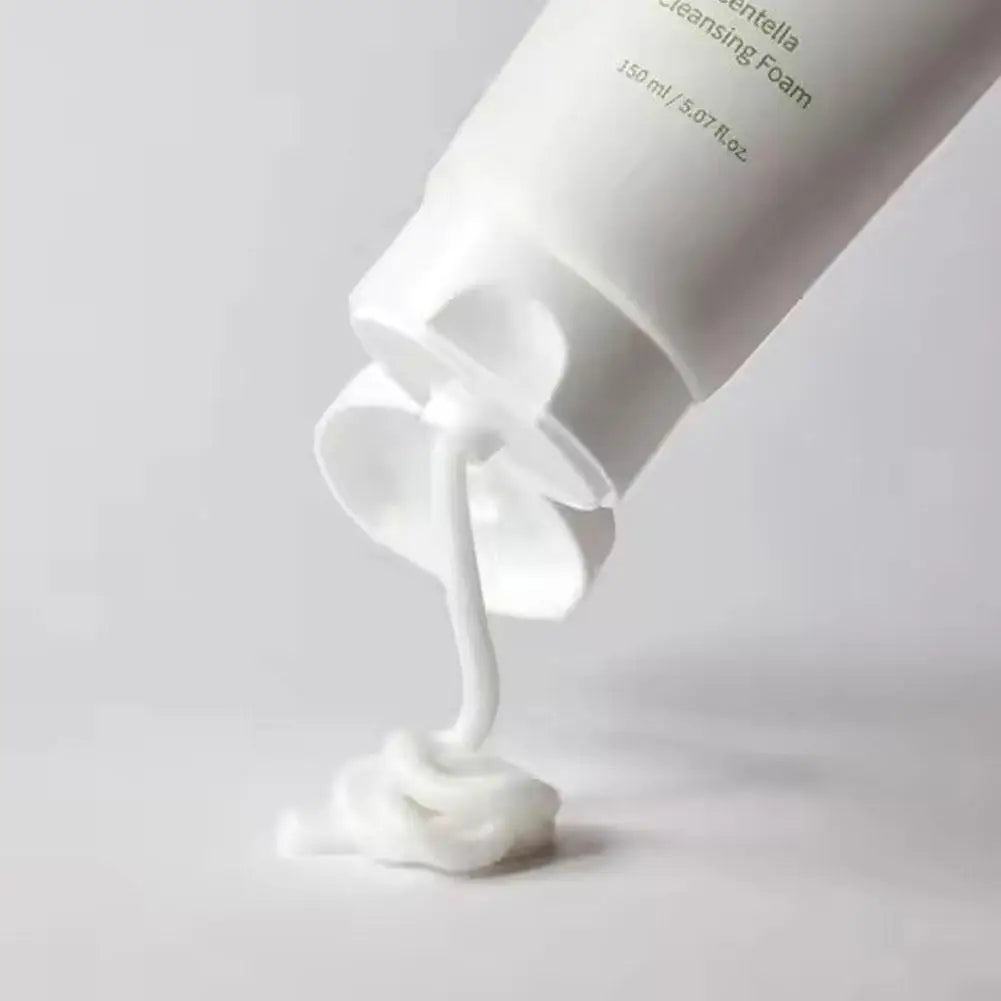 Centella Asiatica & Soybean Facial Cleanser 150ml Deep Pore Cleansing Oil Control Gentle Face Wash Refreshing Reduce Dark Spots