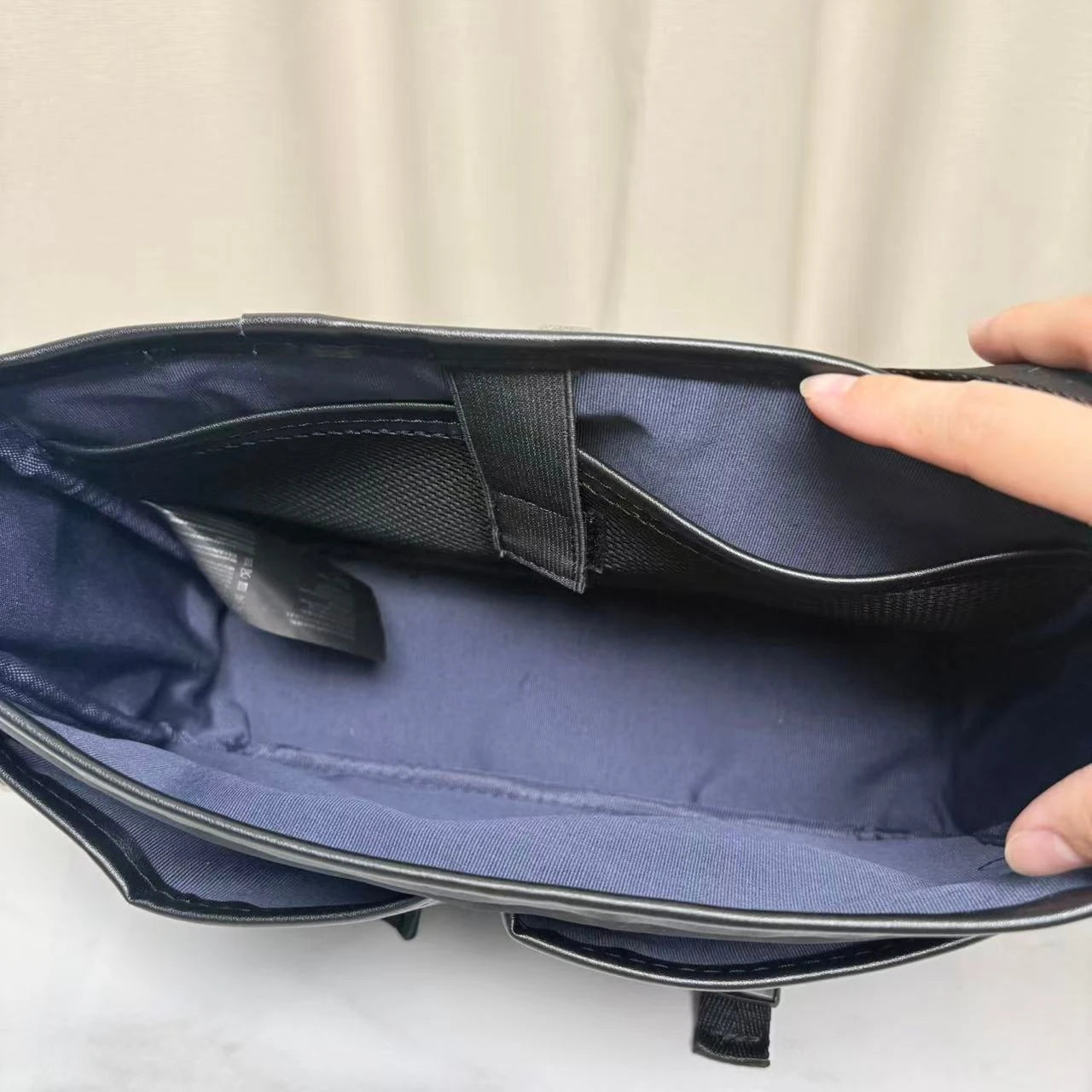 Nylon Messenger Bag Lightweight Casual Crossbody Bag