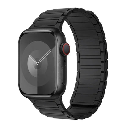 Magnetic Silicone Loop Band for Apple Watch – Adjustable Strap for Series 9/8/7/6/5/4/3/SE/Ultra