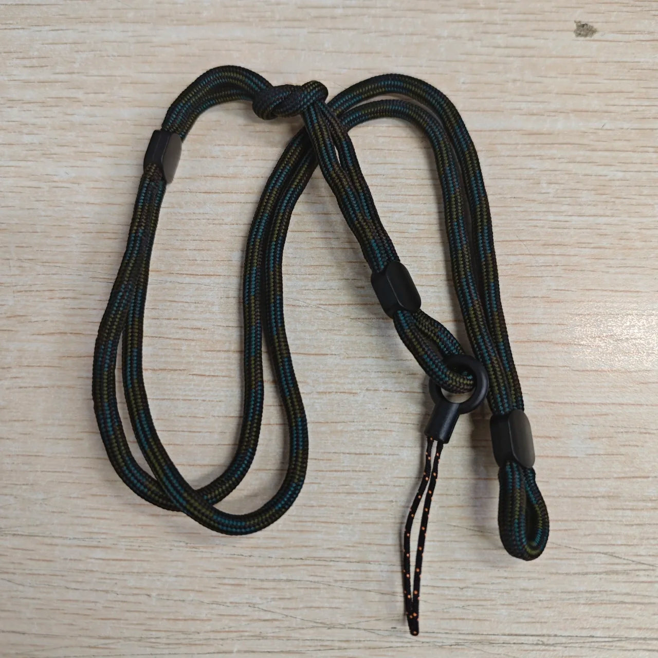 Phone Lanyard Strap – Wrist & Shoulder Hanging Cord for Smartphones (iPhone Compatible)
