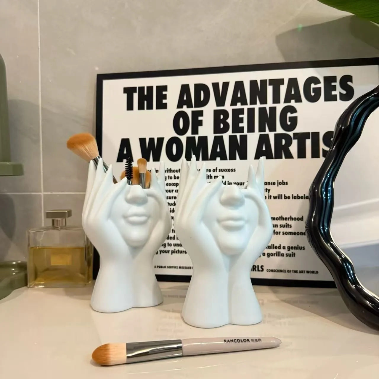 Creative Human Body Pen Holder – Multifunctional Desk & Makeup Organizer
