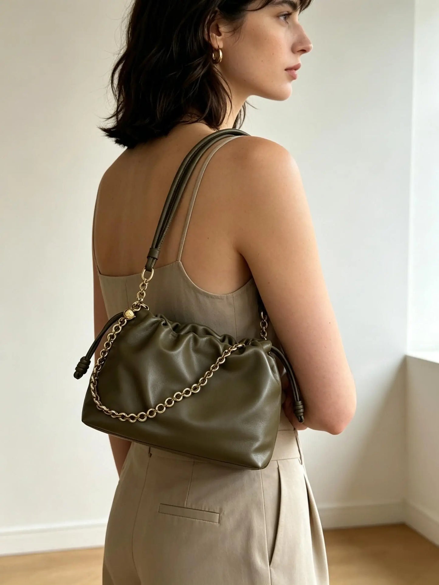 Designer stylish high-end textured leather cloud bag, luxurious ladies' high-quality shoulder and crossbody bag