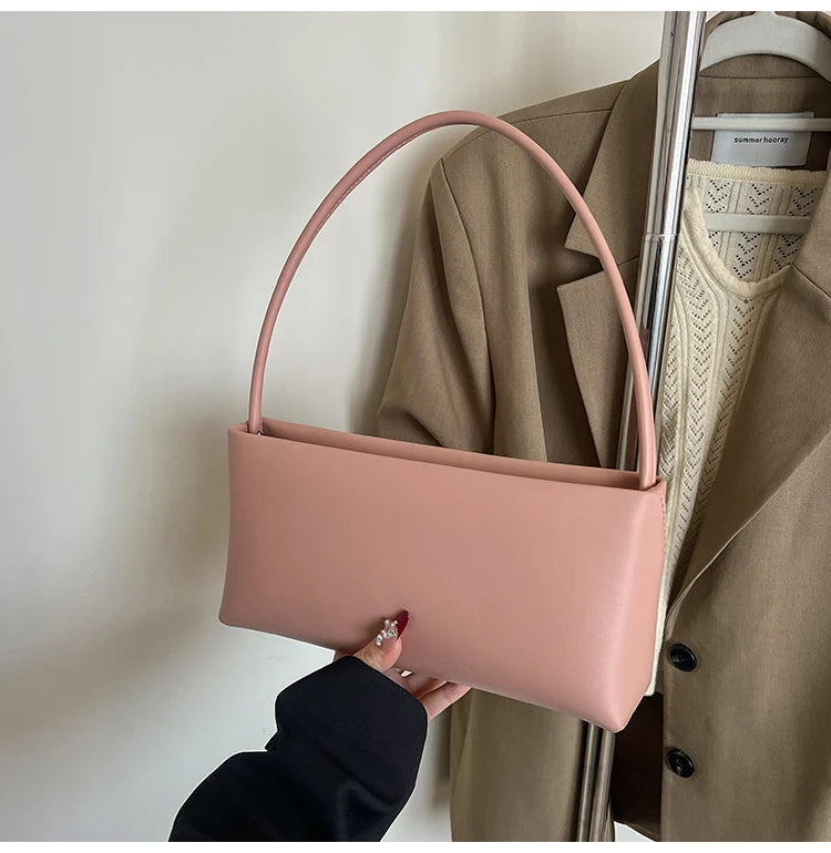 Elegant and stylish leather tote bag designed for moms who want both fashion and practicality in everyday use.