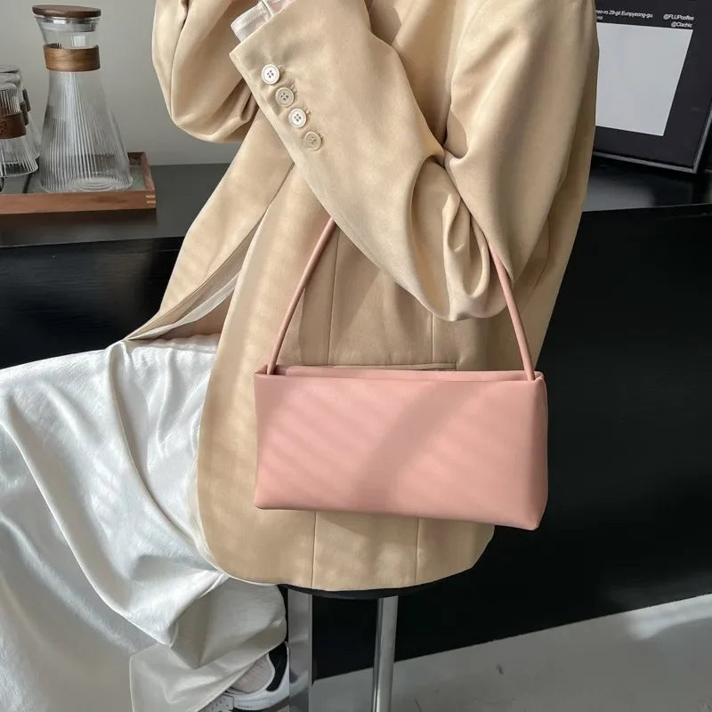 Elegant and stylish leather tote bag designed for moms who want both fashion and practicality in everyday use.